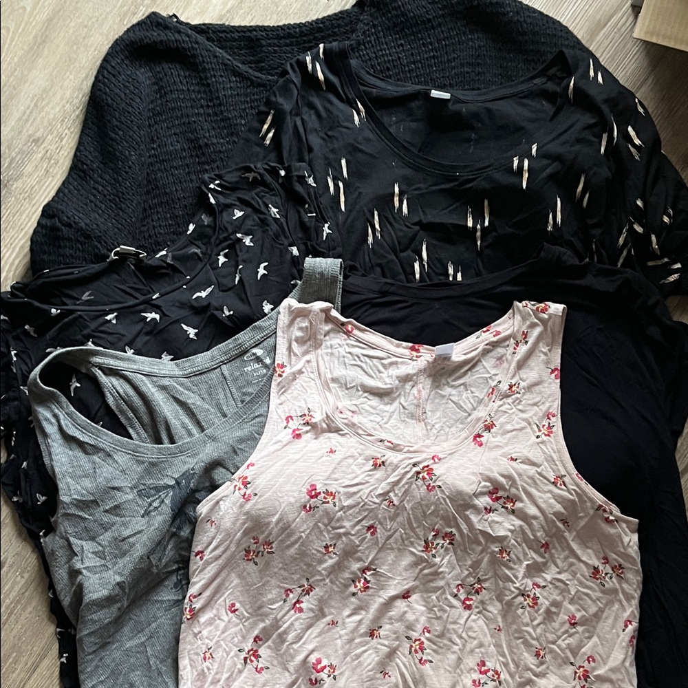 XL Women’s Tops Bundle Tank Top T-Shirt Old Navy